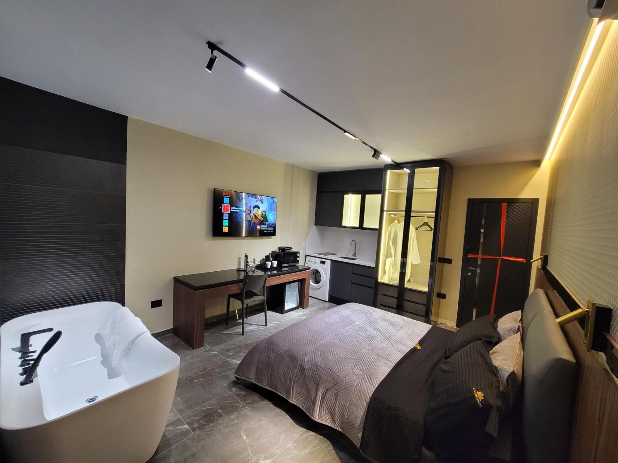 La Mirage Suites & Apartments Tirana Bagian luar foto