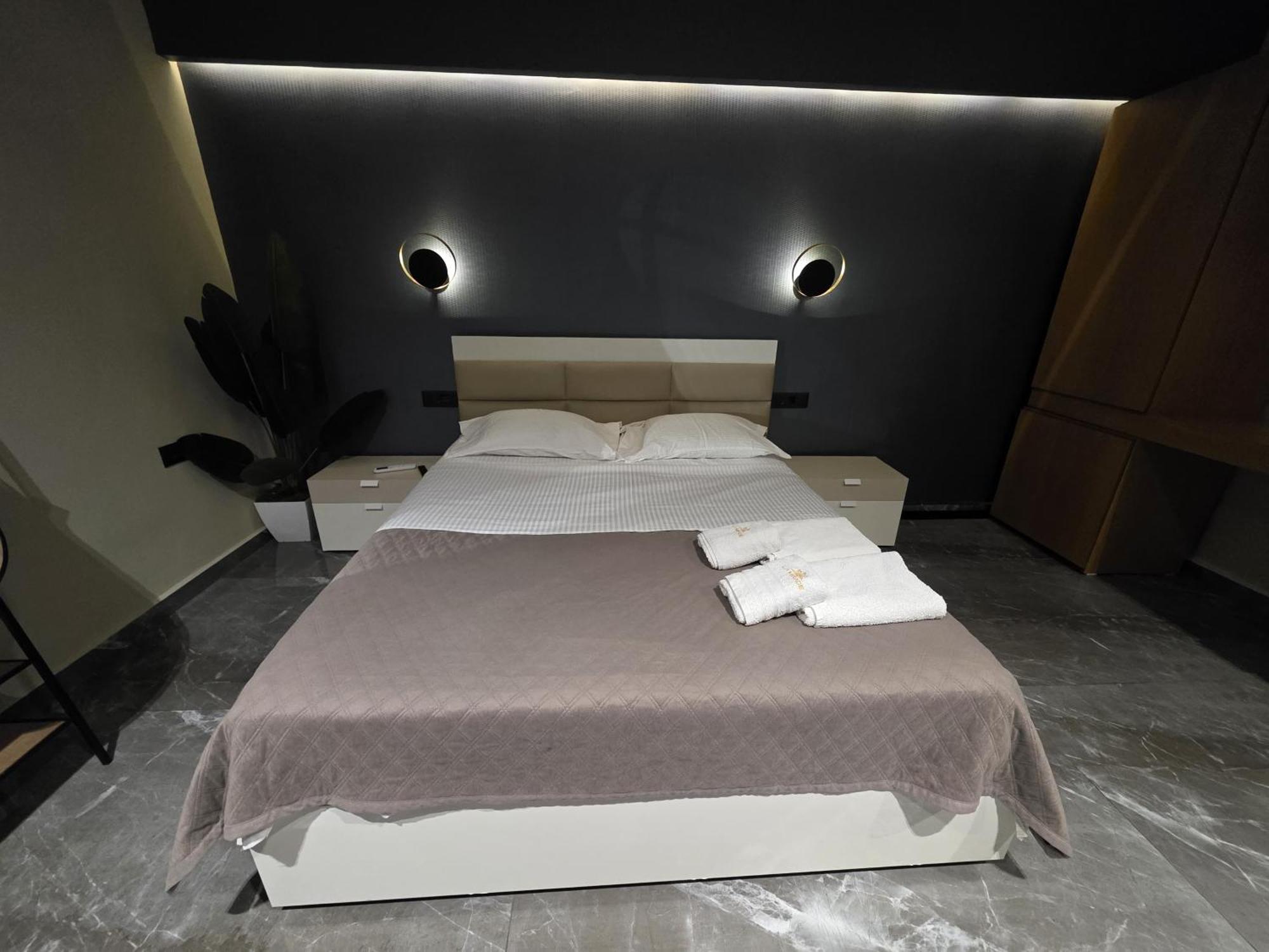 La Mirage Suites & Apartments Tirana Bagian luar foto