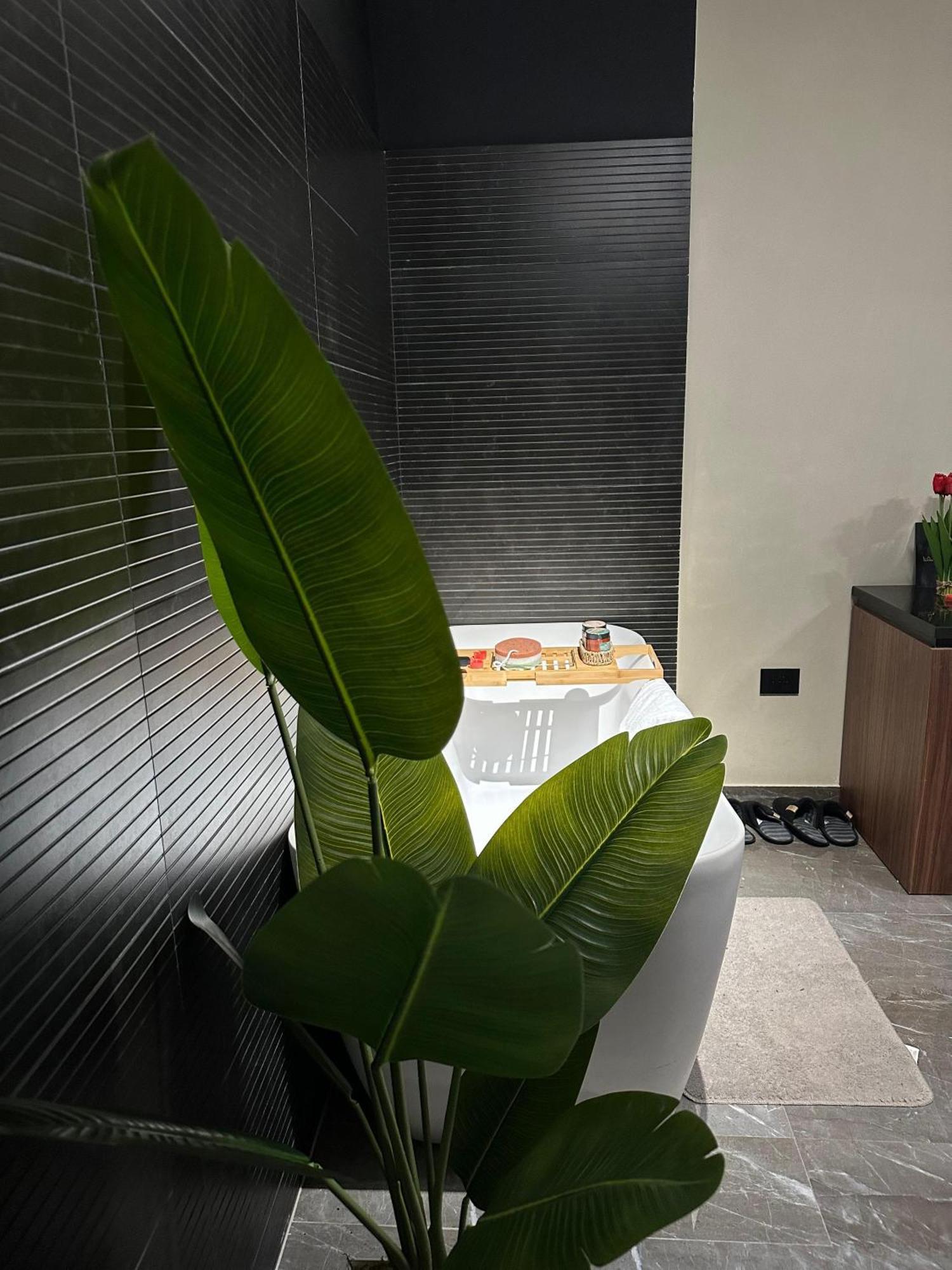 La Mirage Suites & Apartments Tirana Bagian luar foto